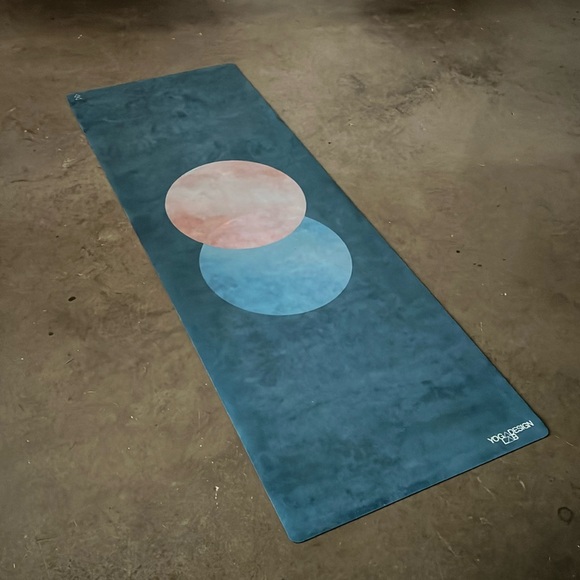 Yoga Design Lab Combo Mat + Towel - Picture 6 of 9
